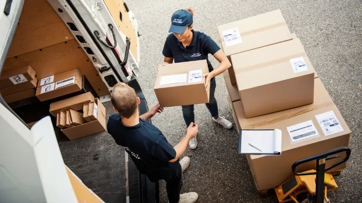 Loading a delivery vehicle